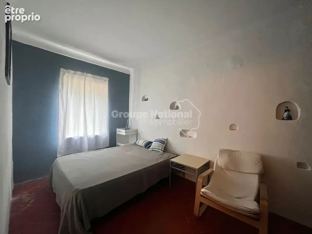 Quartier recherché, mas à rénover+ grange sur 1900 m² de terrain - photo 7