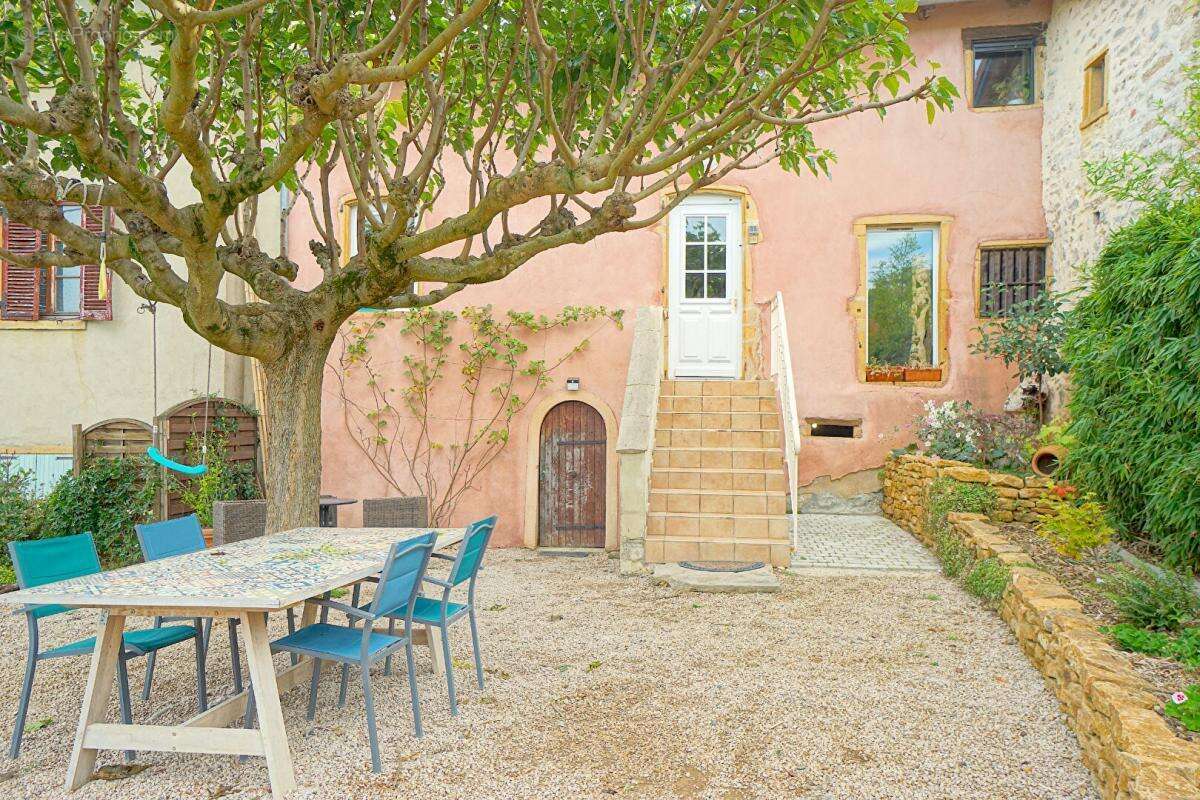 Maison à SOURCIEUX-LES-MINES