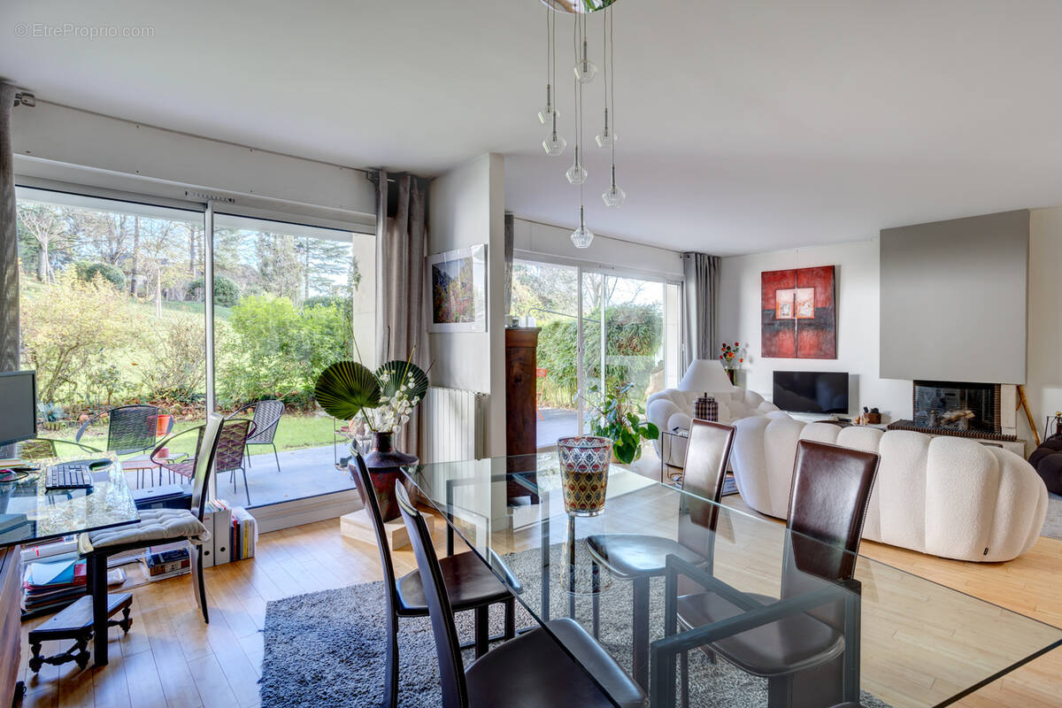 Appartement à CHAVILLE