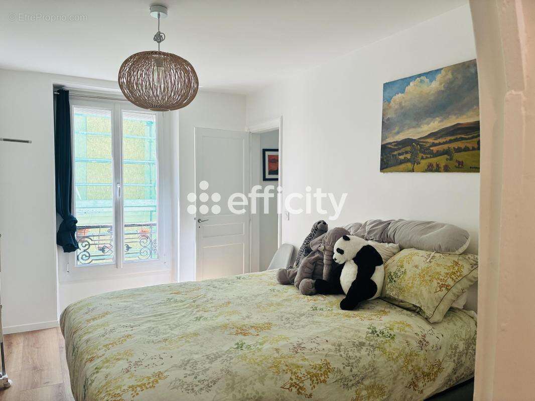 Appartement à PARIS-10E