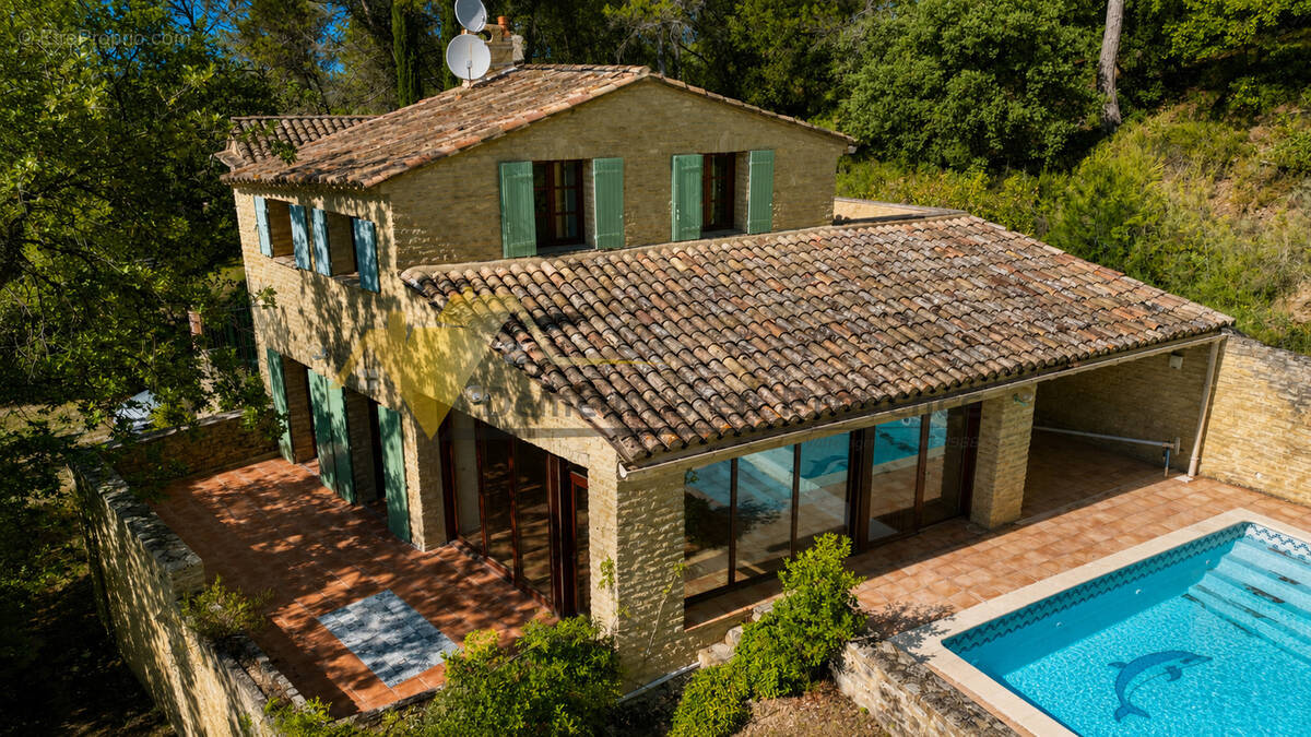 Maison à VAISON-LA-ROMAINE