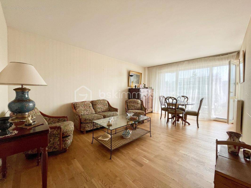 Appartement à CHENNEVIERES-SUR-MARNE