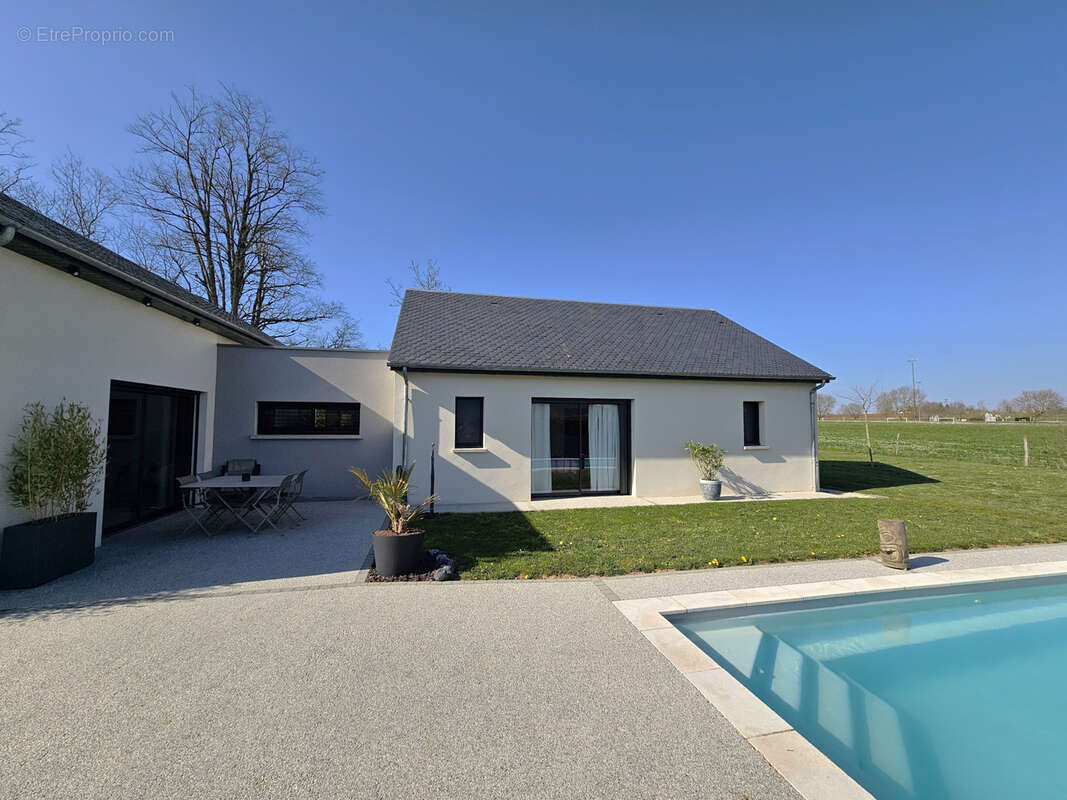 Maison à VALADY