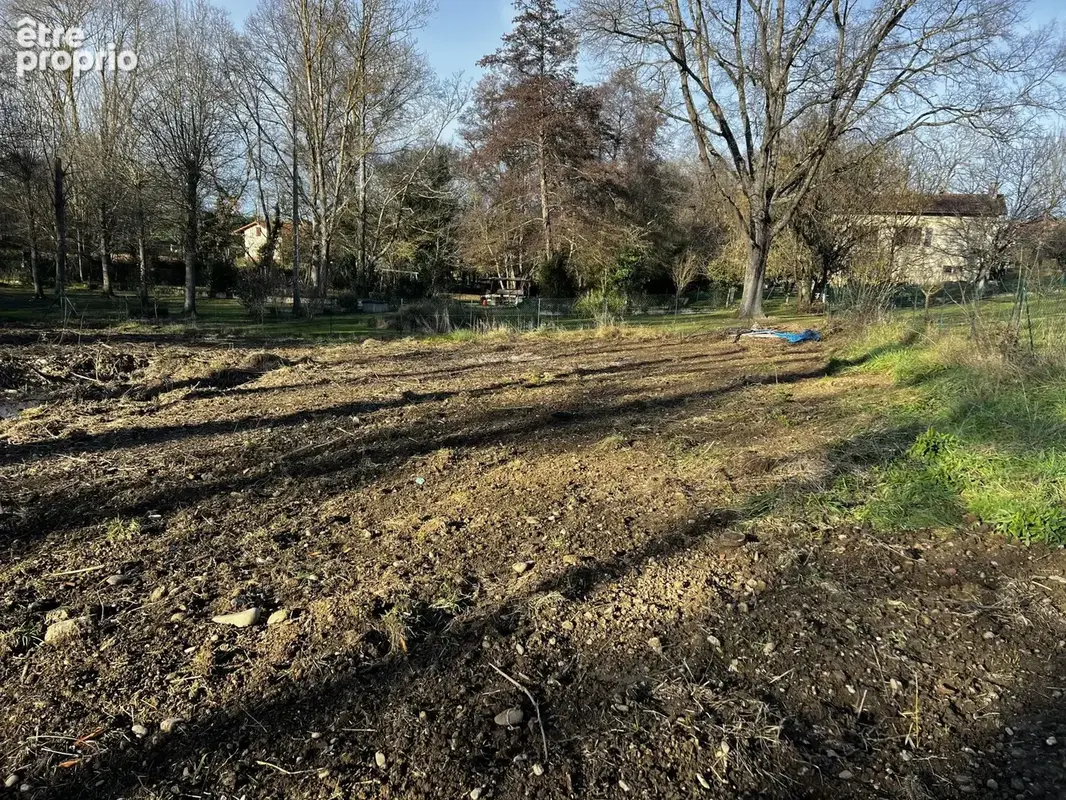 Terrain à SAINT-LYS