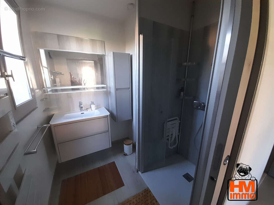 Maison à SAINT-LEONARD-DE-NOBLAT