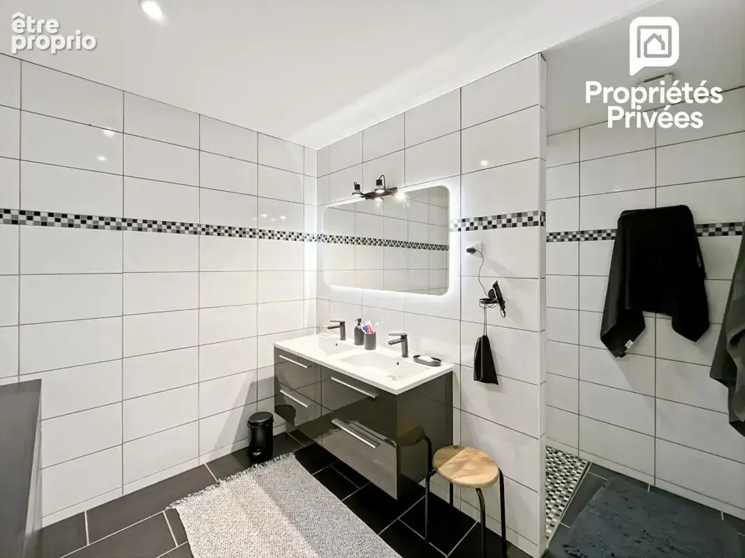 Maison rénovée, 5 chambres, garage avec piscine sur 3 000 m² - photo 6