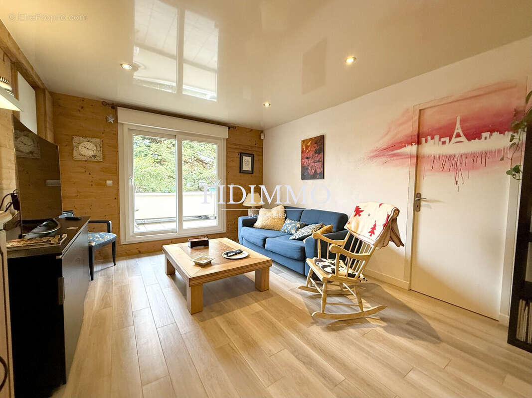 Appartement à CHENNEVIERES-SUR-MARNE