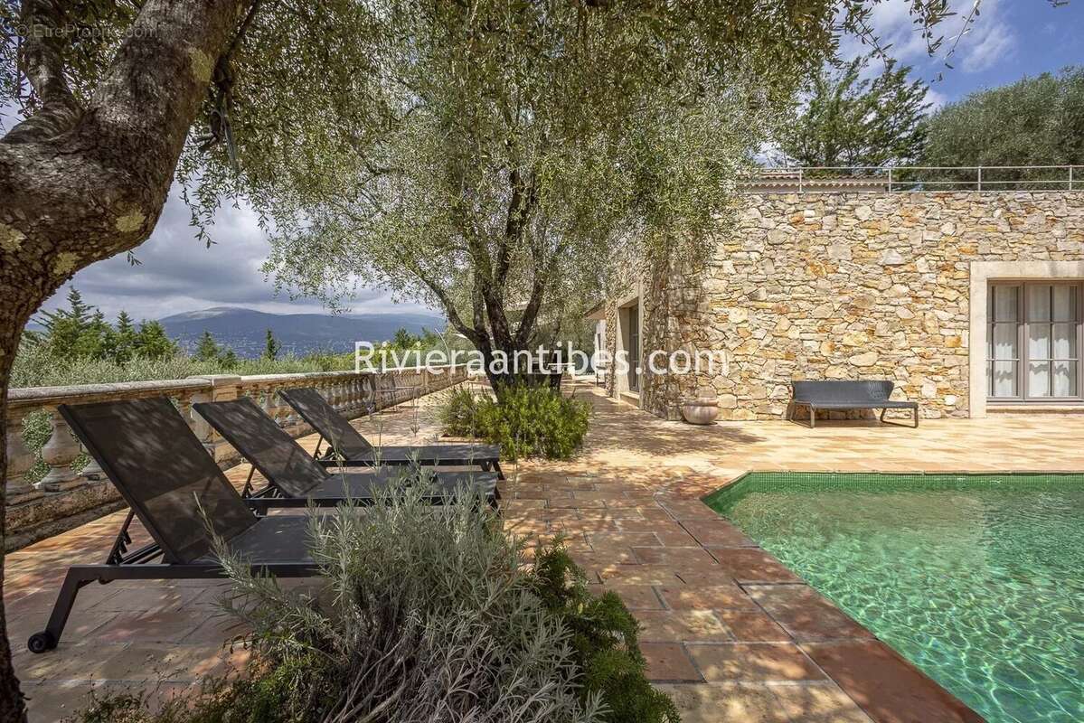 Maison à MOUANS-SARTOUX