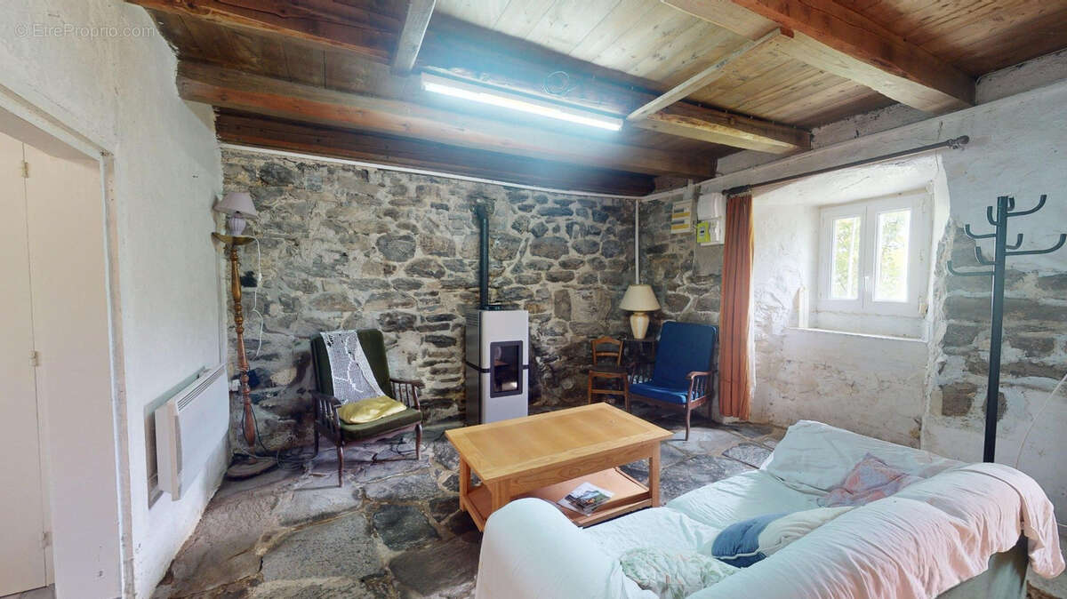 Maison à SAINT-FRONT