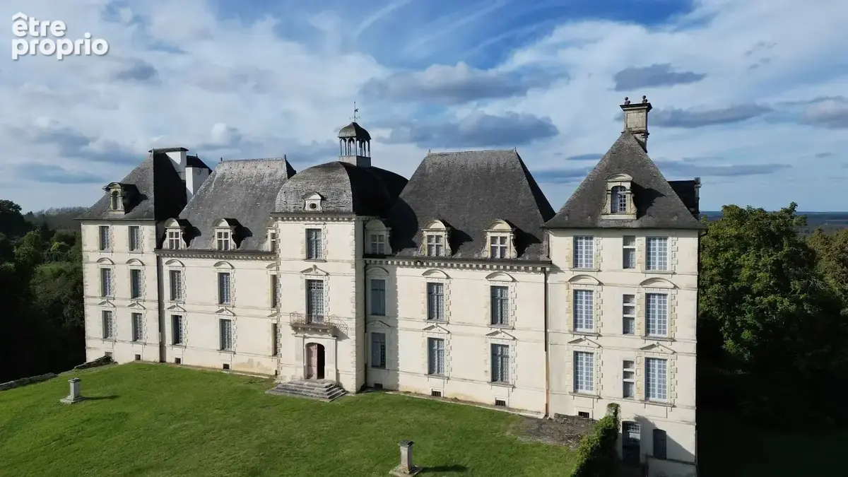 Château féodal au coeur des Landes sur 3,5 hectares - photo 4