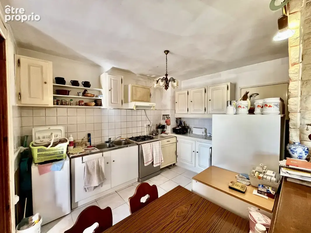 Méjannes le Clap appartement type F4 avec garage et cour intérieure - photo 3
