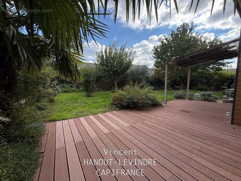 Maison à VILLEVEQUE