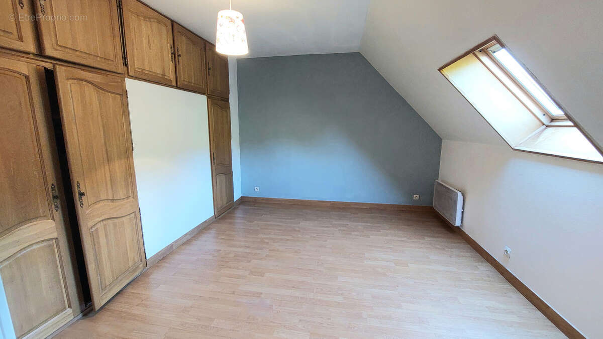 Maison à PONT-SUR-YONNE