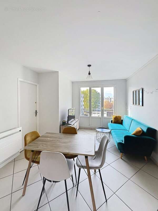 Appartement à SAINT-MARTIN-D&#039;HERES