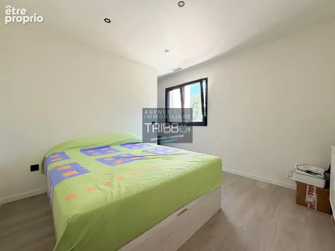 Thuir - villa contemporaine - 121m2 habitables, 4 pieces avec jardin, piscine et garage. - photo 8
