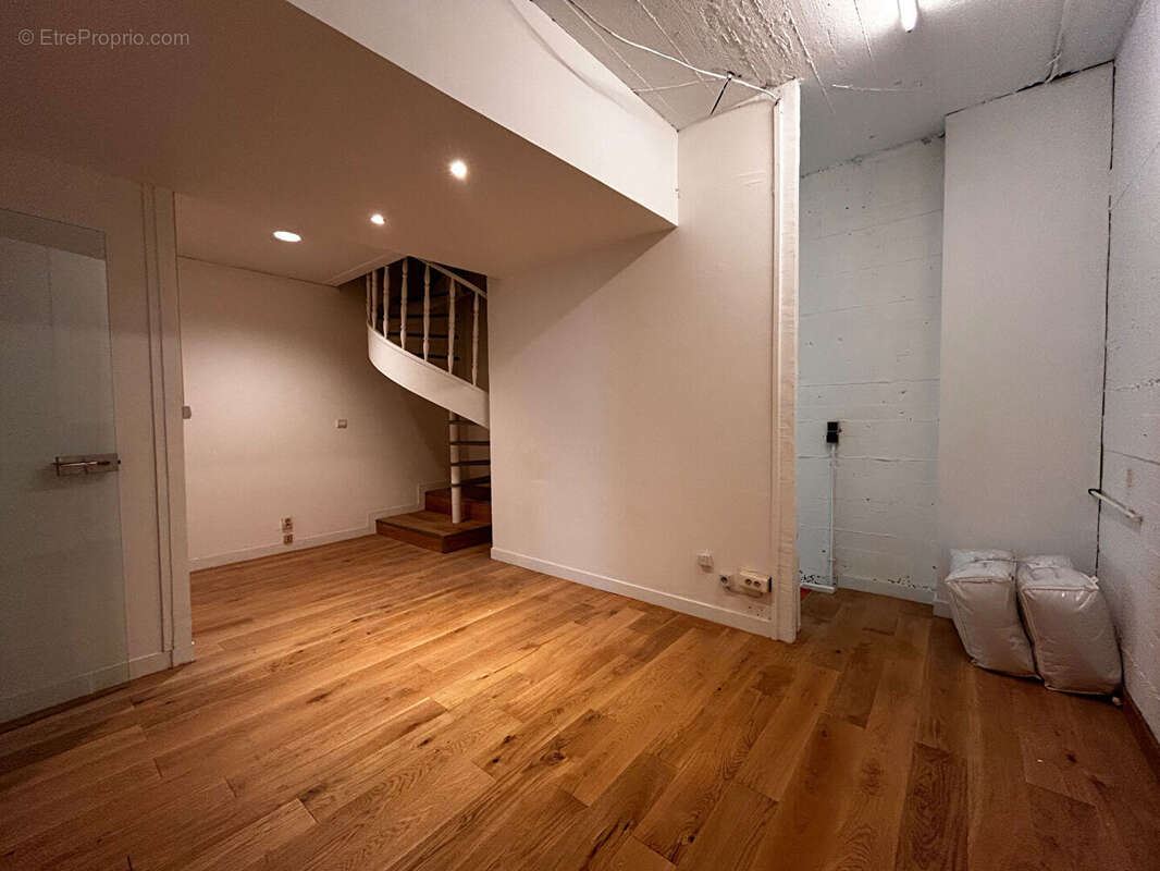 Commerce à PARIS-15E