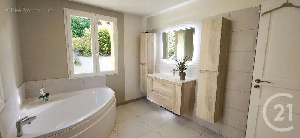 Maison 103 m² à Aurillac  - photo 3