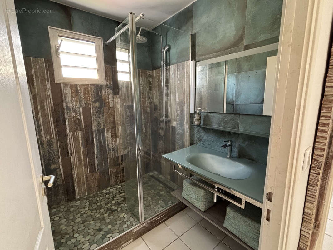 Appartement à LES TROIS-ILETS