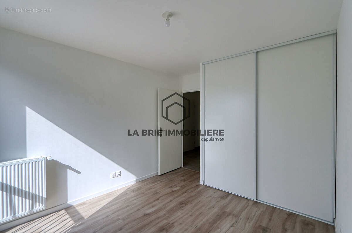 Appartement à CHENNEVIERES-SUR-MARNE