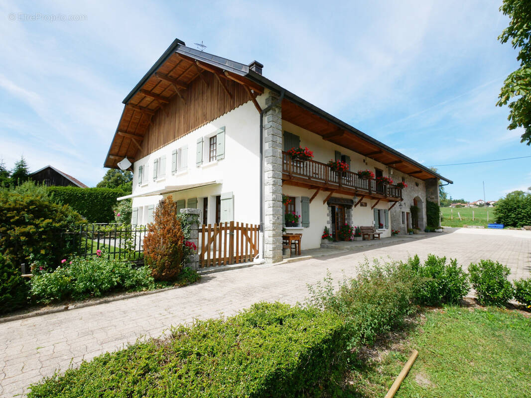 Maison à ETAUX