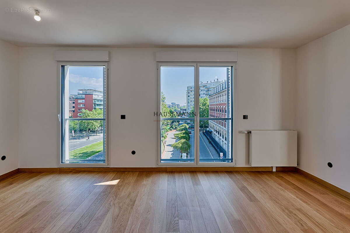 Appartement à PARIS-17E