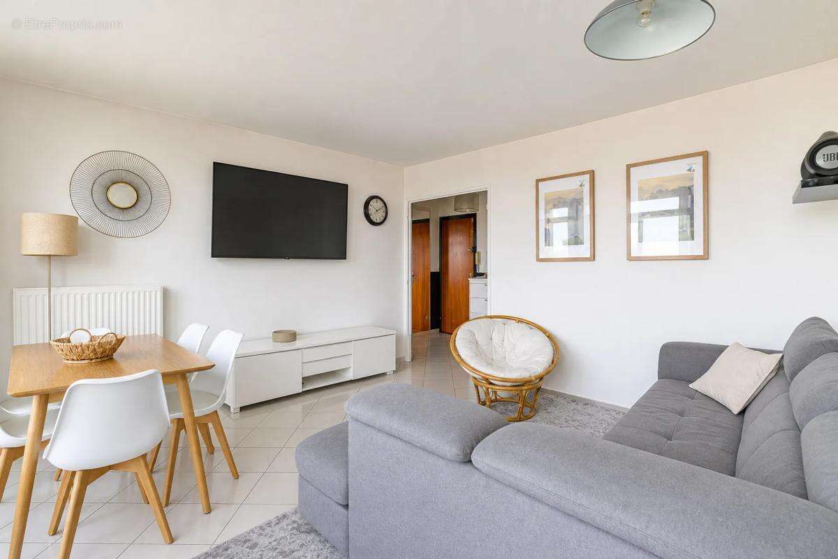 Appartement de 4 pièces de 78 m² situé à Livry-Gargan - photo 3