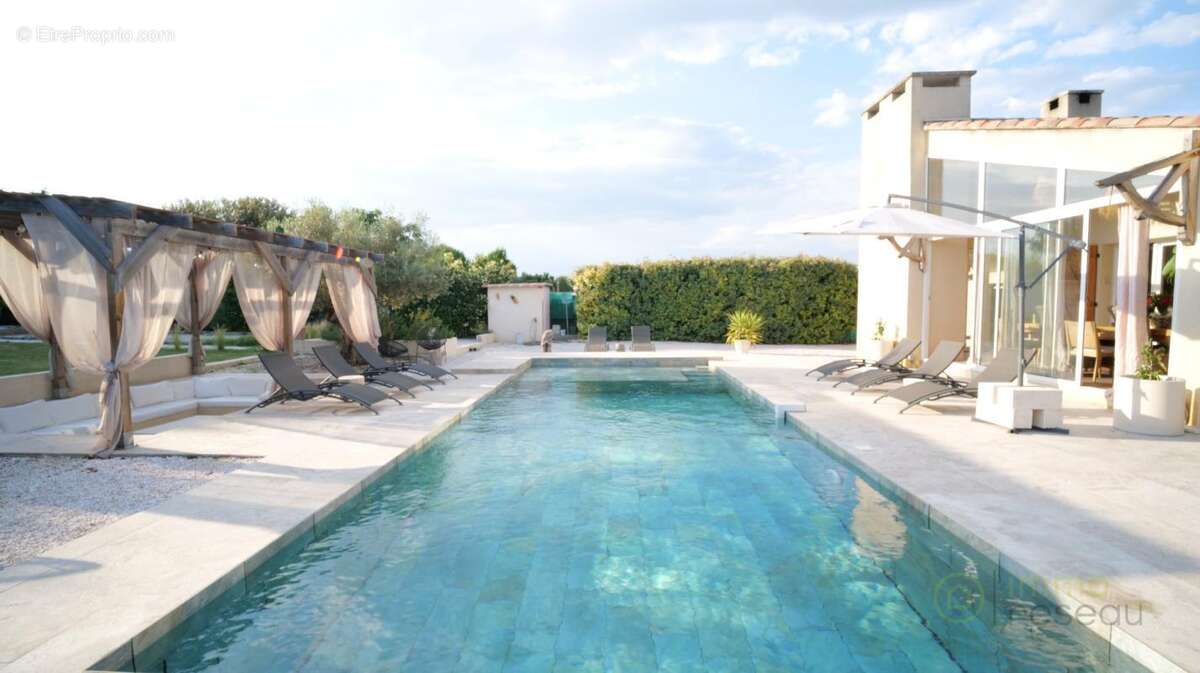 Maison 216 m² à Plaissan  - photo 5