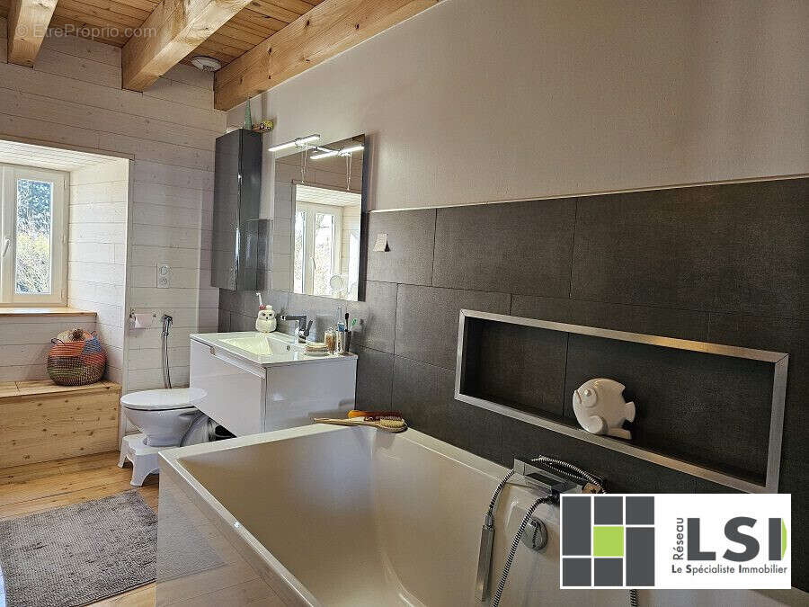 Maison à LACHAPELLE-GRAILLOUSE