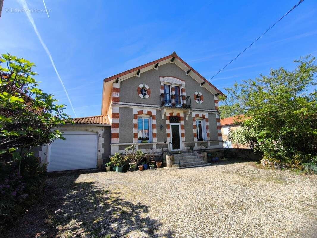 Maison à vendre 7 pièces SAINT SORNIN (16) - photo 9