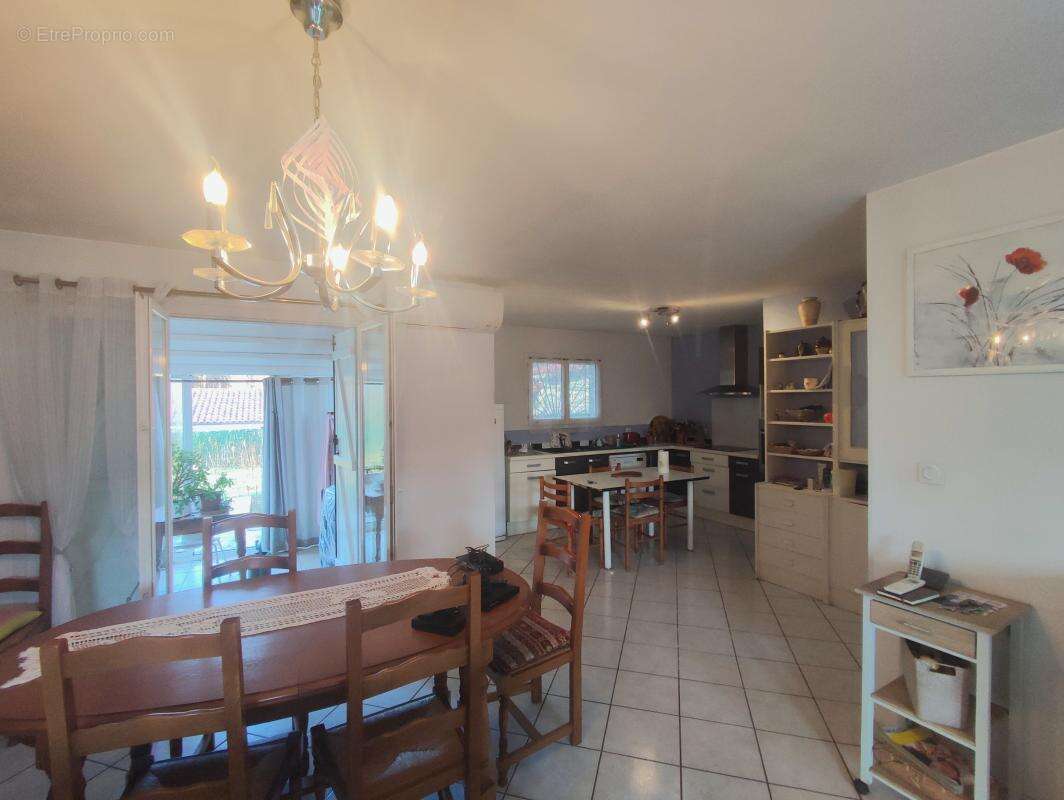 Maison à SAINT-PIERRE-DU-MONT