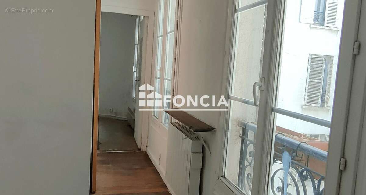 2 pièces avec potentiel, dans un bel immeuble ancien ! - photo 3