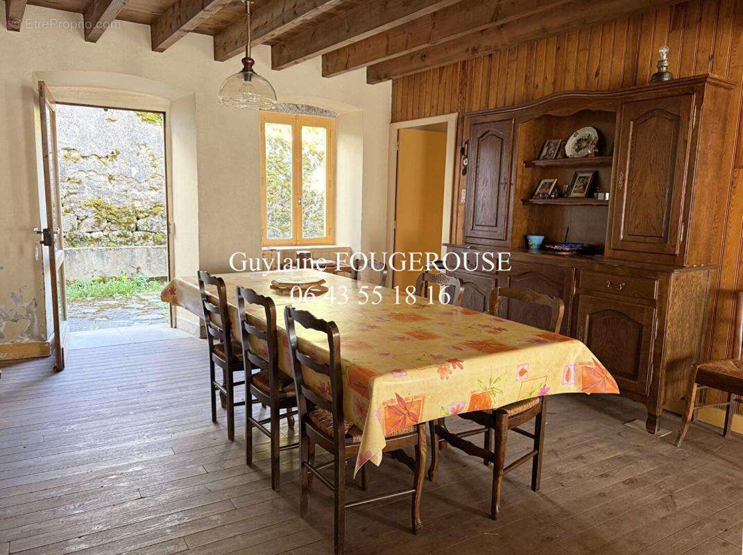 Maison à SAINT-ANTHEME