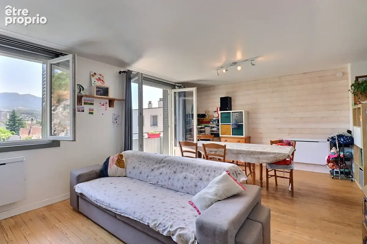 CHAMBÉRY  T3 61 m² au dernier étage - photo 4