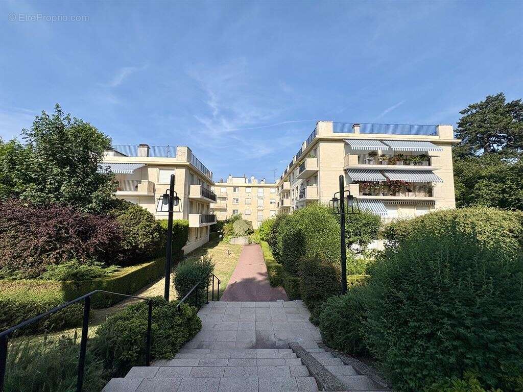 Meudon observatoire / environnement privilegie / vaste appartement familial / 3 chambres / 2 balcons - photo 10