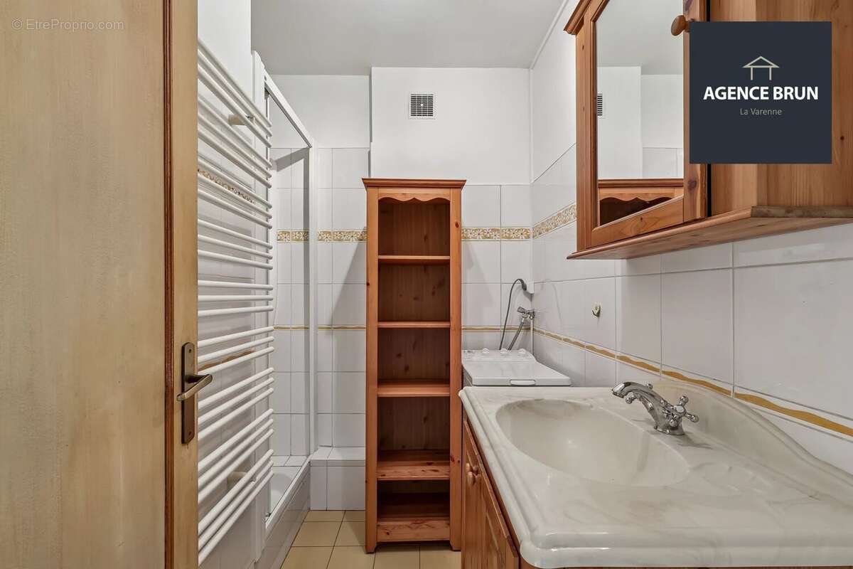 Appartement à SAINT-MAUR-DES-FOSSES