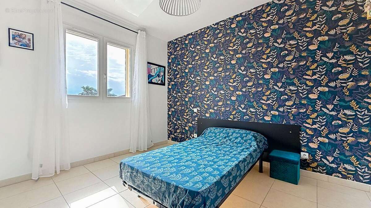 Maison 3 faces récente avec piscine, spa et garage - photo 11
