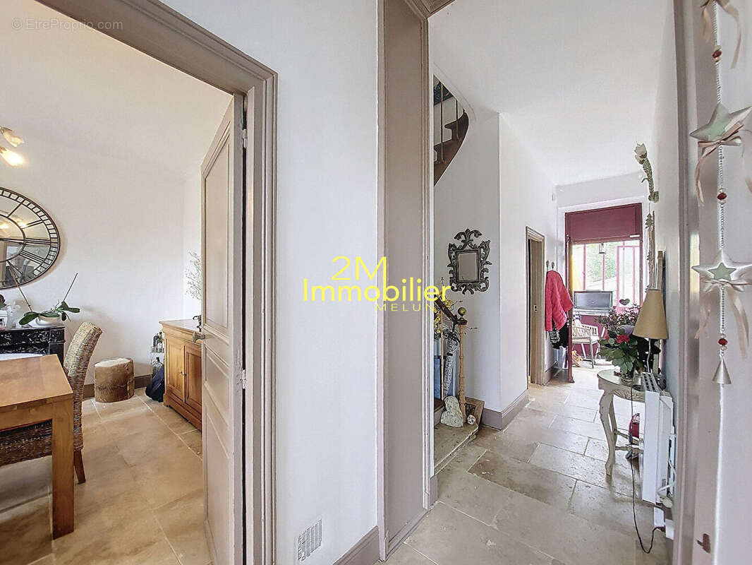 Maison à LE MEE-SUR-SEINE