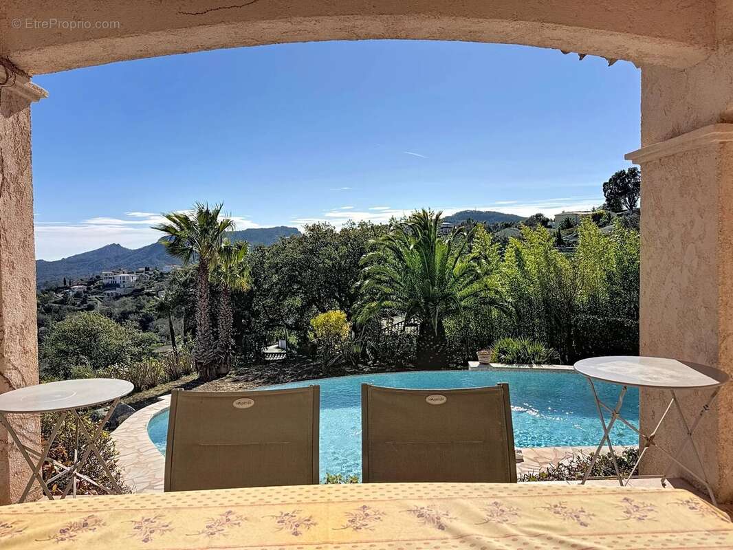 Maison à LES ADRETS-DE-L'ESTEREL