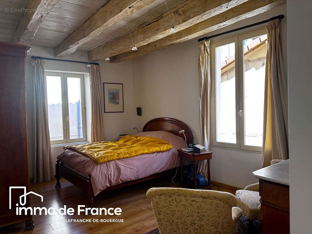 Charmante maison de ville avec terrasse, Villefranche De Rouergue, 129 m², 4 pièce(s) 121 m2 - photo 13