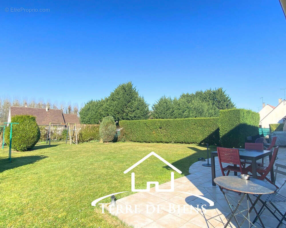 Maison à VIC-SUR-AISNE
