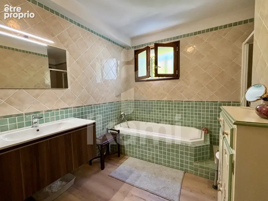 VILLA  182 m2 dont Studio - Piscine - Garage - Jardin Arboré - Quartier Prisé - photo 17