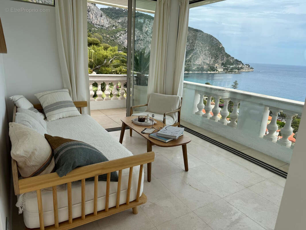 Maison à EZE
