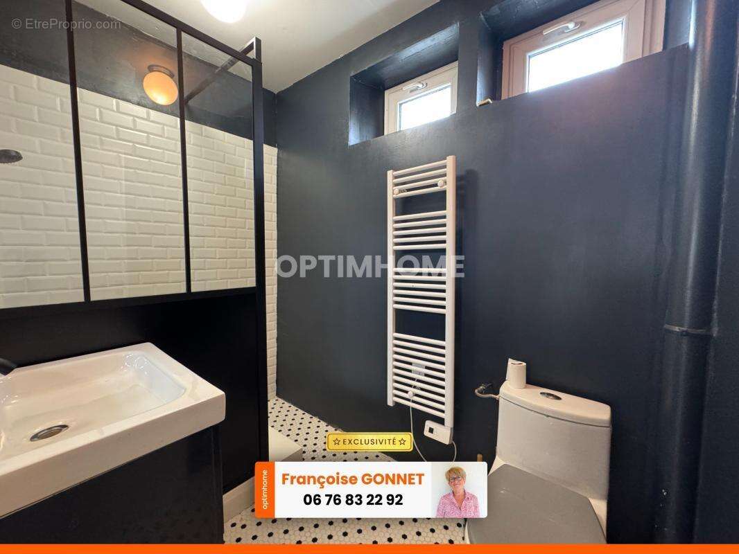 LONGERE de 215 m² - 6 pièces - 4 chambres - Piscine - 275 000 € - LAPAN - photo 23