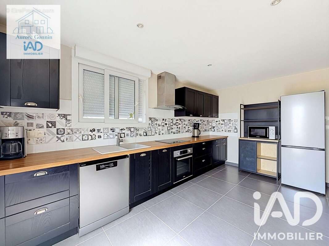 Maison 88 m² à Villeneuve-Sur-Allier  - photo 3