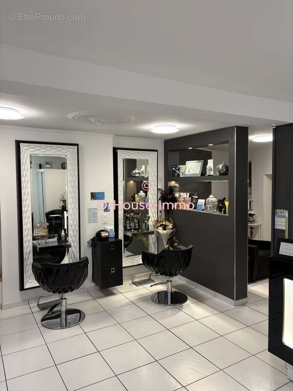 Commerce 58 m² à Deols  - photo 26