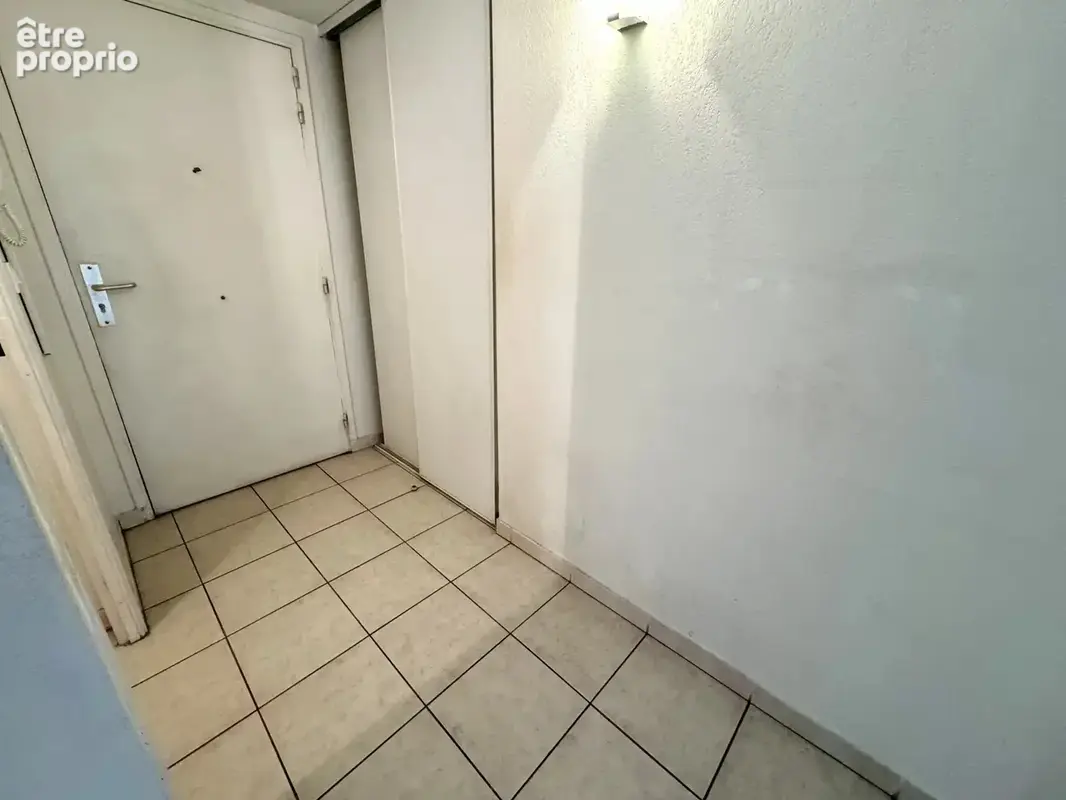 Cannes Carnot grand 3 pièces avec terrasse et parking sous sol - photo 7