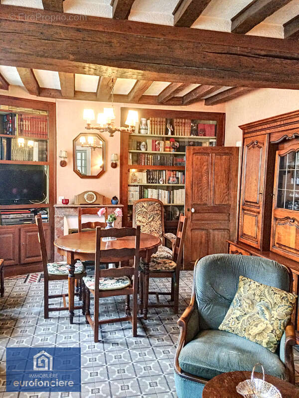 Maison à SAINT-BENOIST-SUR-VANNE