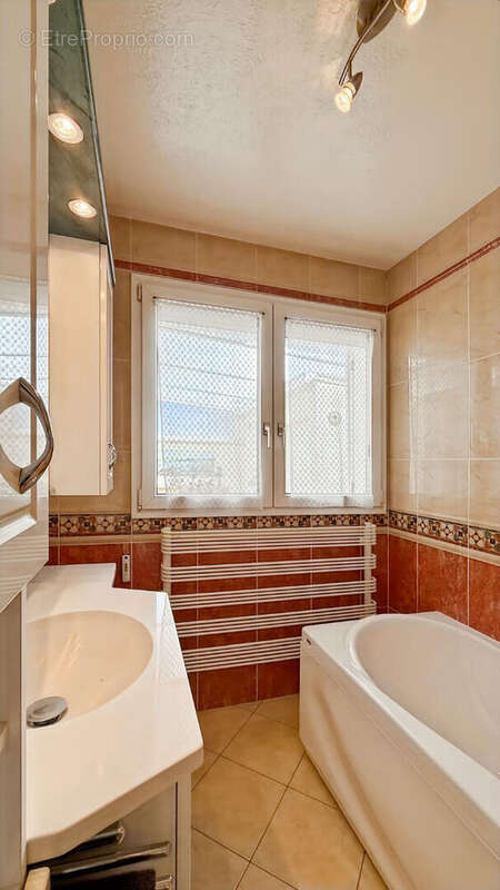 Maison à COMBS-LA-VILLE