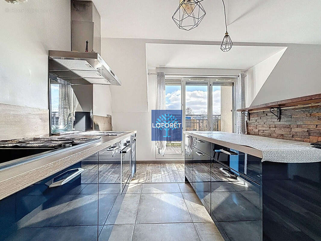 Appartement à PUISEUX-PONTOISE