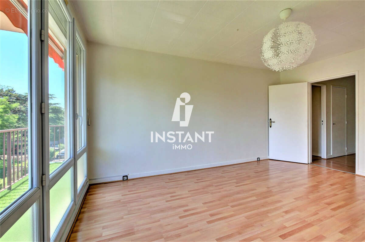 Appartement à LIMEIL-BREVANNES